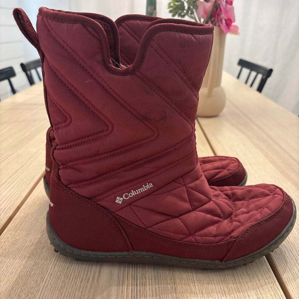 Columbia quilted burgundy winter boots